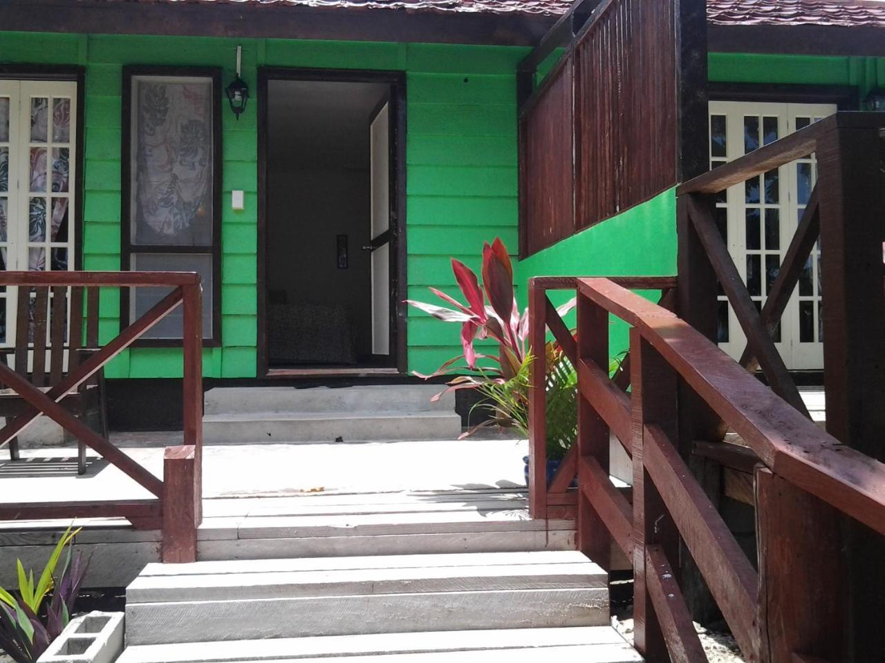 Vaimoana Seaside Lodge Savai'i Island Rum bild